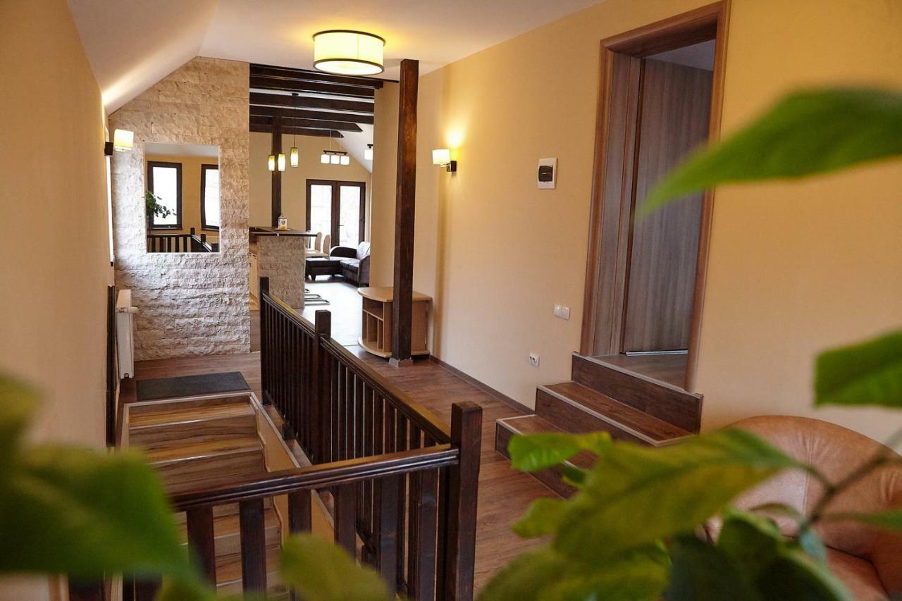Apartament Rozelor Brasov Bagian luar foto