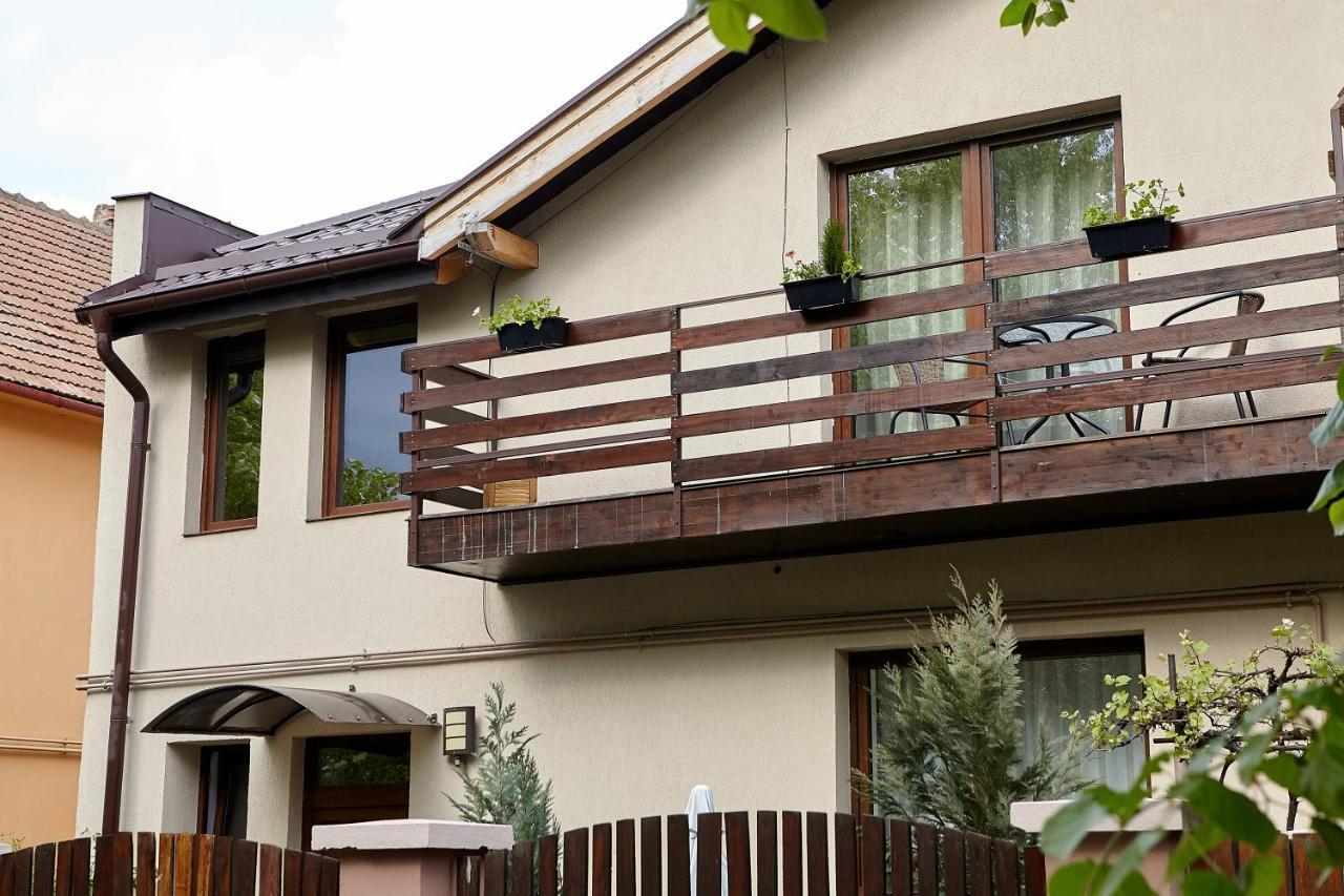 Apartament Rozelor Brasov Bagian luar foto