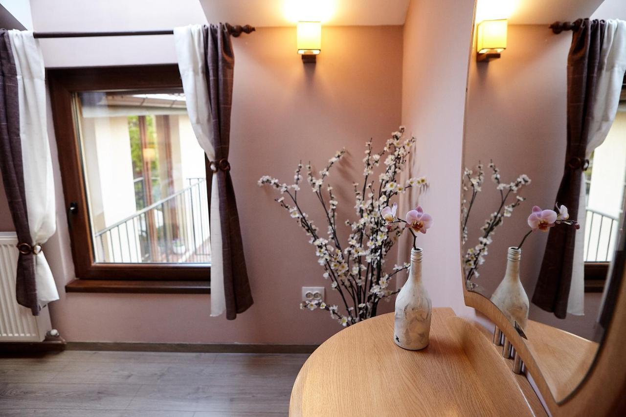 Apartament Rozelor Brasov Bagian luar foto