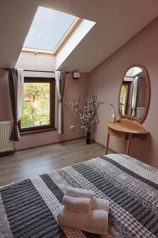 Apartament Rozelor Brasov Bagian luar foto