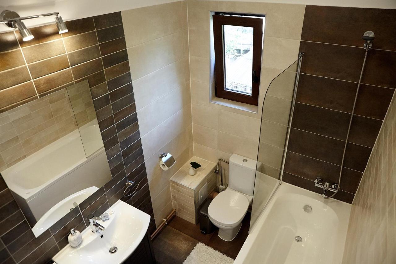 Apartament Rozelor Brasov Bagian luar foto